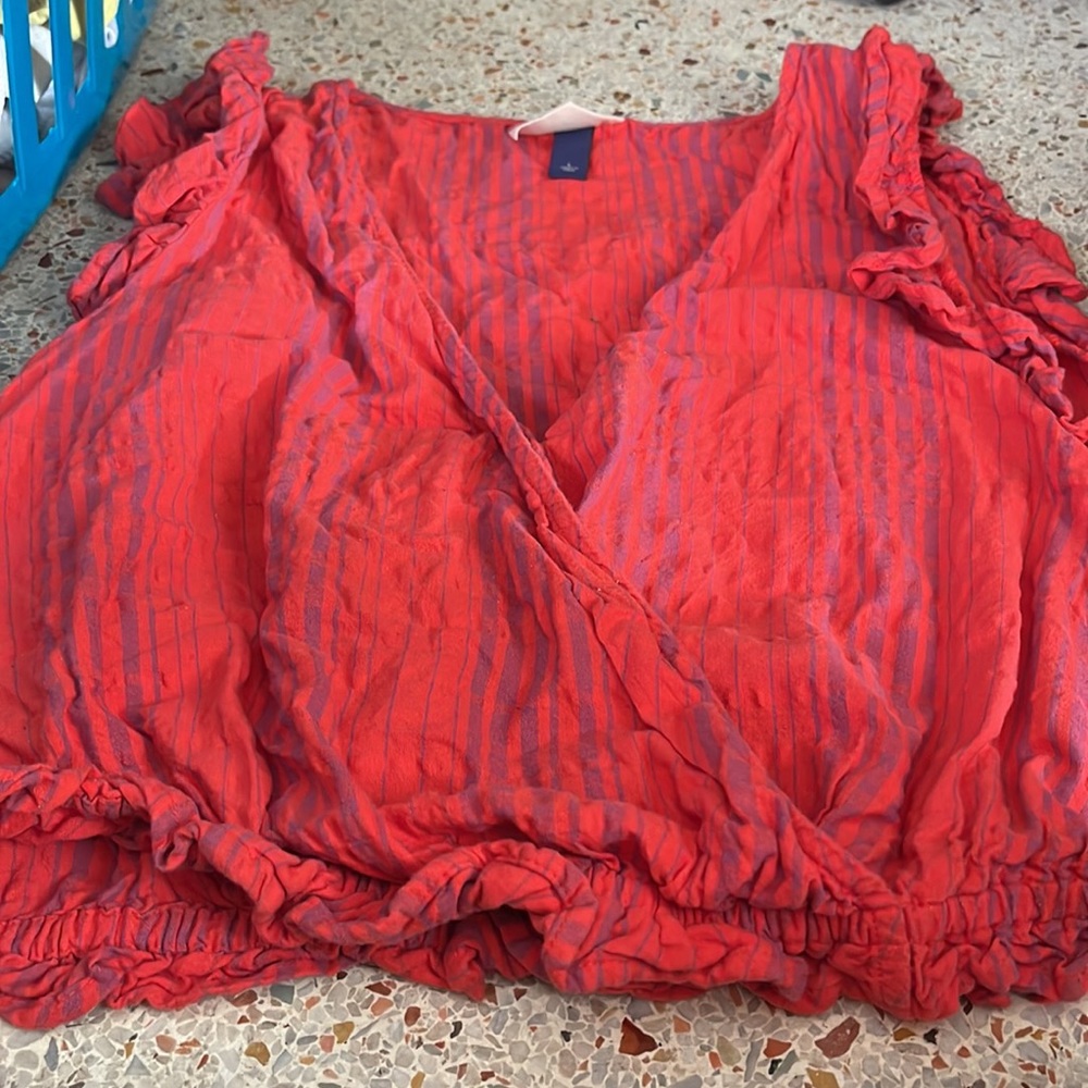 Universal thread crop top - Picture 2 of 3